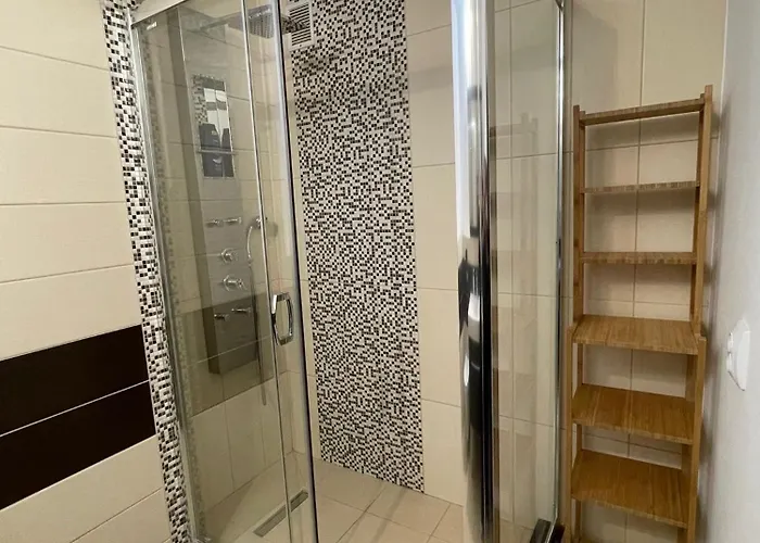 Central Apartment Appartement Craiova